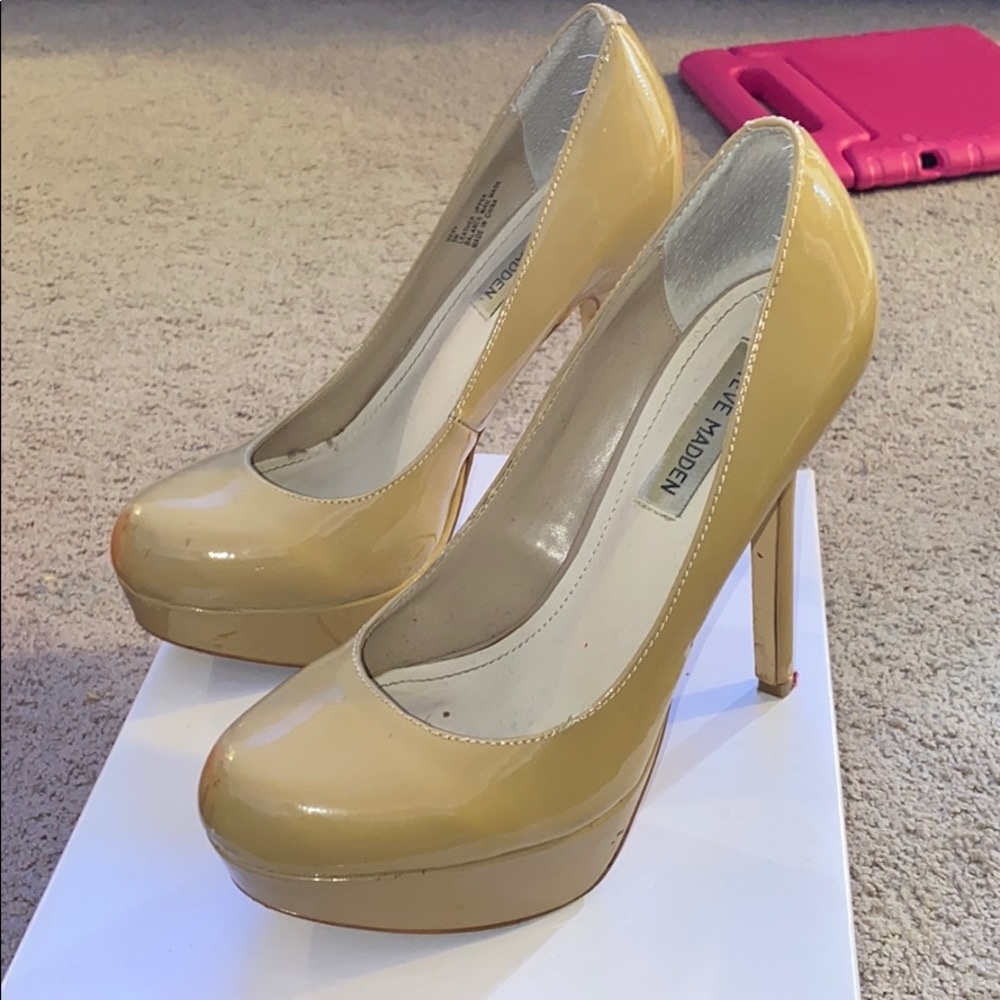 Steve Madden Nude Heels